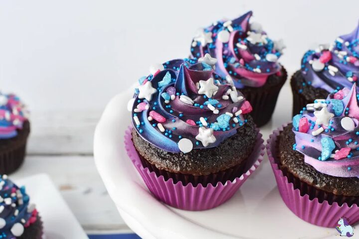 out of this world galaxy cupcakes recipe, Galaxy cupcakes on white plate