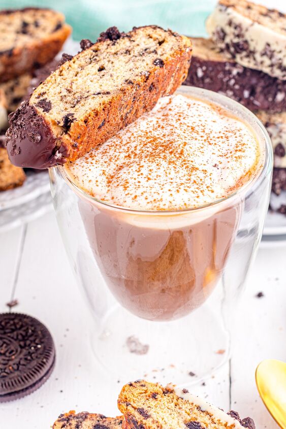 oreo biscotti, Biscotti resting on a cup of latte