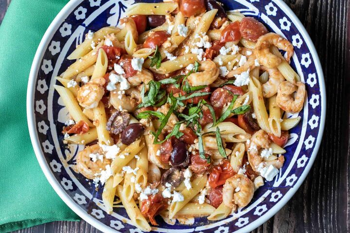 shrimp pasta with tomatoes feta and olives, shrimp pasta with tomatoes feta and olives