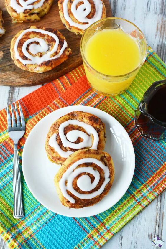 addicting and easy cinnamon roll french toast recipe, Super easy and crowd pleasing cinnamon roll French toast recipe