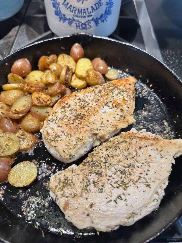 easy dinner with cast iron skillet chicken and potatoes