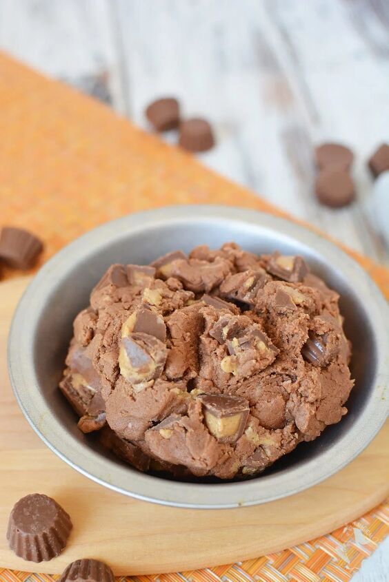 chocolate peanut butter cookie dough recipe, Chocolate Peanut Butter Cookie Dough in a bowl