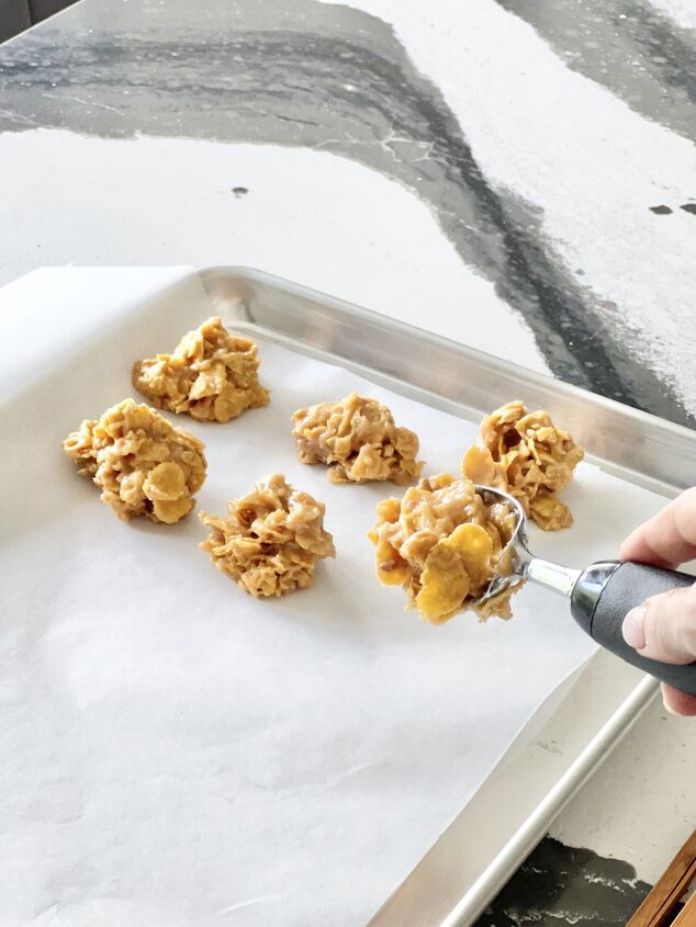 the best of the peanut butter cereal cookie recipes, cereal cookie recipes Scooping the peanut butter cereal mixture onto a baking sheet