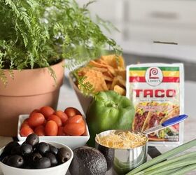 quick and easy healthy mexican salad recipes, Ingredients for healthy Mexican salad recipes that include tomatoes avocados green onions black olives and taco seasoning
