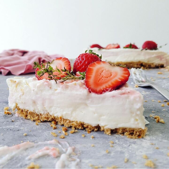 no bake strawberry swirl cheesecake with a pretzel crust