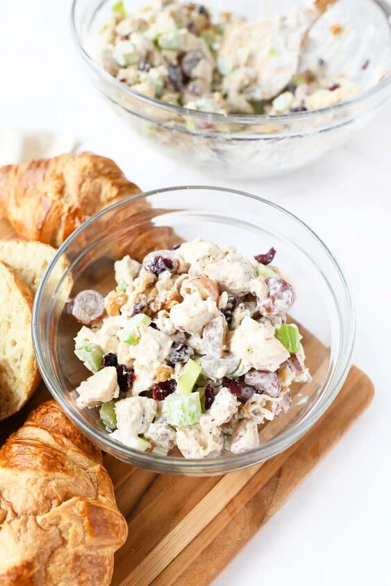 chicken salad with grapes cranberries walnuts, Chunky chicken salad in a glass bowl with croissants
