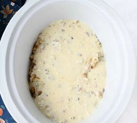 the best slow cooker chicken and stuffing, Creamy sauce in a slow cooker
