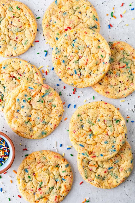 easy funfetti cake mix cookies, An array of funfetti cookies with rainbow sprinkles