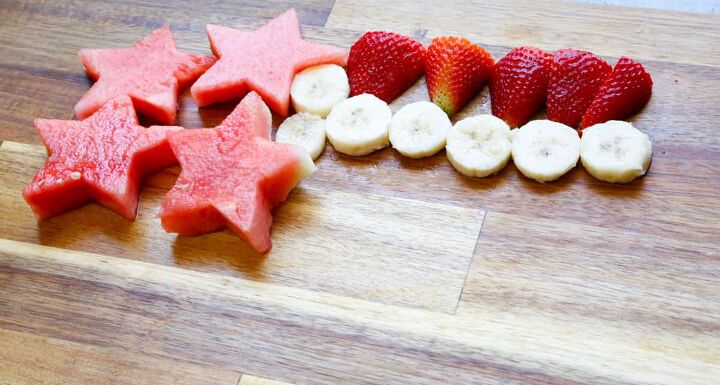 patriotic fruit salad, Let s make our American Flag with the fruit