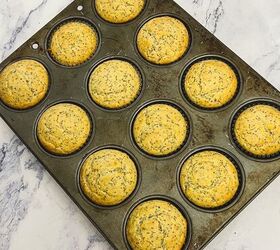 lemon poppy seed muffins, Lemon poppy seed muffins out of oven