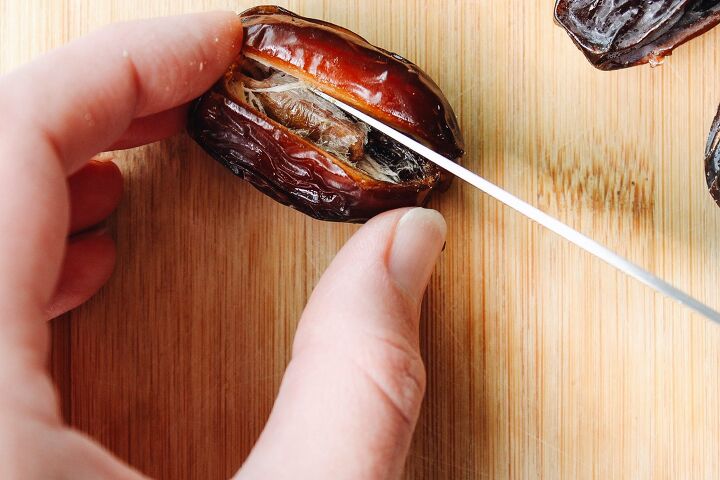 Majool Peanut Butter Stuffed Dates | Foodtalk