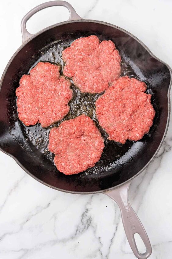 easy to make cast iron skillet burgers, Cook the burgers in a hot skillet