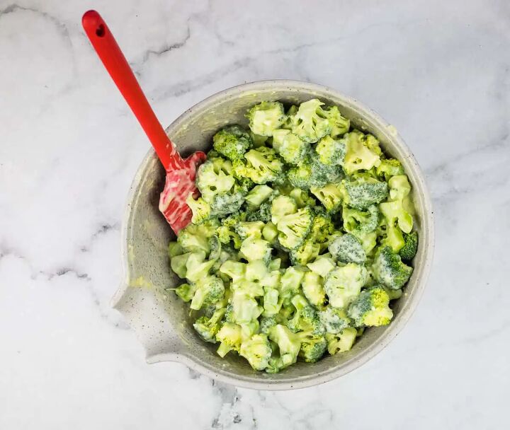 broccoli salad with bacon almonds and orange, Combine the dressing and the florets