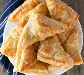 These super quick & easy lemon pastries are buttery, crispy, and perfectly delicious!