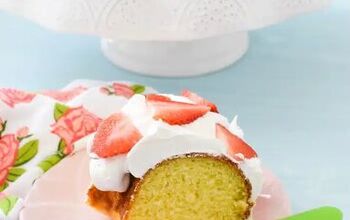 How to Make the BEST Strawberries & Cream Lemon Cake