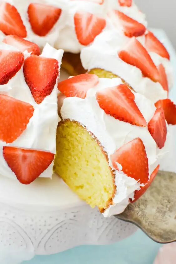 how to make the best strawberries cream lemon cake, Extra Moist Strawberry Lemon Cake