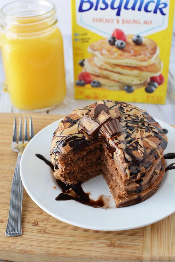 chocolate peanut butter pancakes, Chocolate peanut butter pancakes in front of box of Bisquick