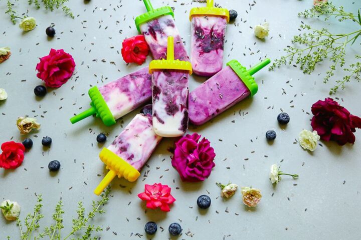 blueberry lavender popsicles dairy free, A bunch of healthy lavender blueberry honey popsicles that are dairy free