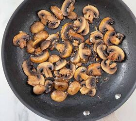red robin inspired mushroom swiss burger recipe, Golden brown garlic mushrooms
