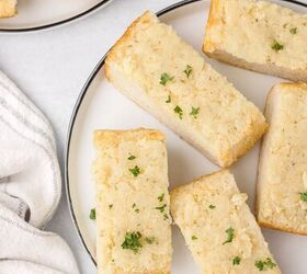 how to make frozen garlic bread