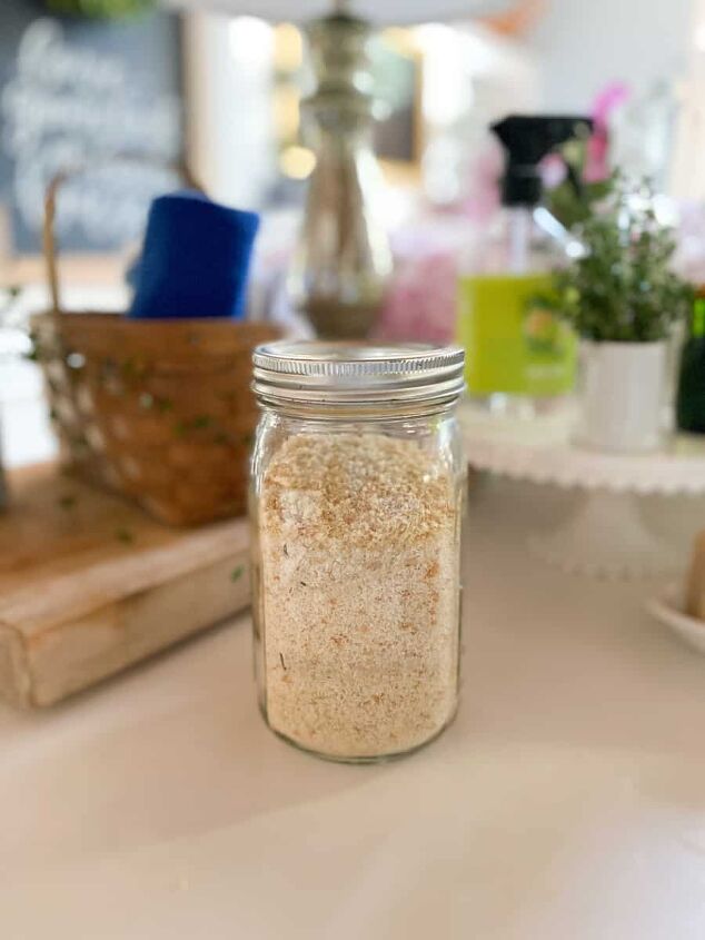 5 easy ways to use fresh basil from your garden, ball jar with homemade breadcrumbs made from bread before it goes bad
