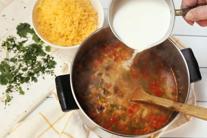creamy mexican bean soup with corn, Stir in the cream
