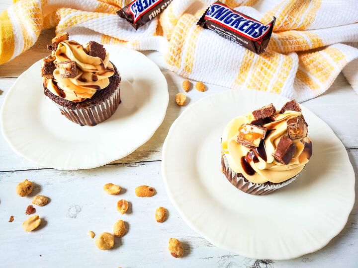 ultimate snickers cupcakes recipe, snickers cupcakes