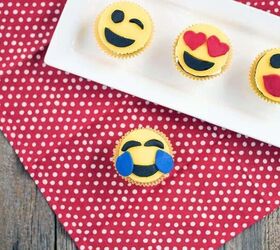Adorable Emoji Cupcakes Recipe