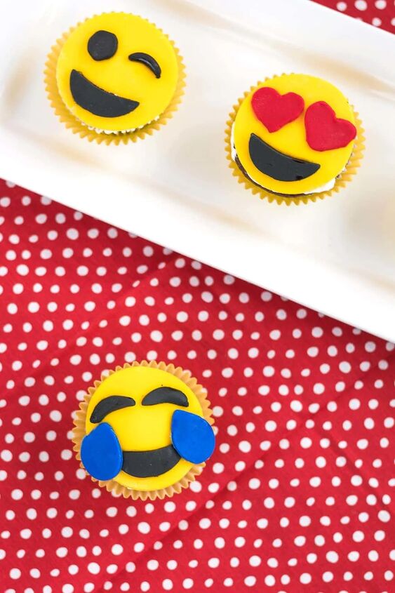 adorable emoji cupcakes recipe, A Little History An Interesting Realization and Adorable Emoji Cupcakes Recipe