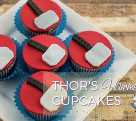 thor ragnorok inspired cupcake recipe, Cupcakes with Thor s hammer on them
