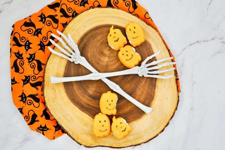 spooky s mores haunted halloween charcuterie board, Halloween Charcuterie Board Tutorial