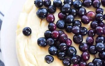 Low Carb Crustless Keto Cheesecake With Blueberries