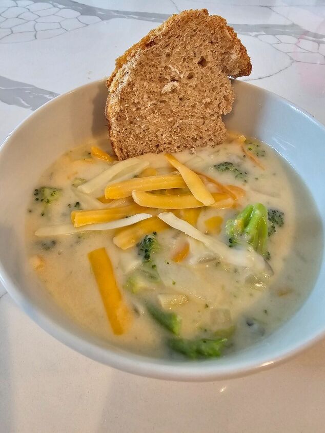 panera dupe broccoli and cheddar soup