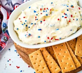 red white and blue cheesecake dip recipe, Cheesecake dip with red white and blue sprinkles and graham crackers for dipping