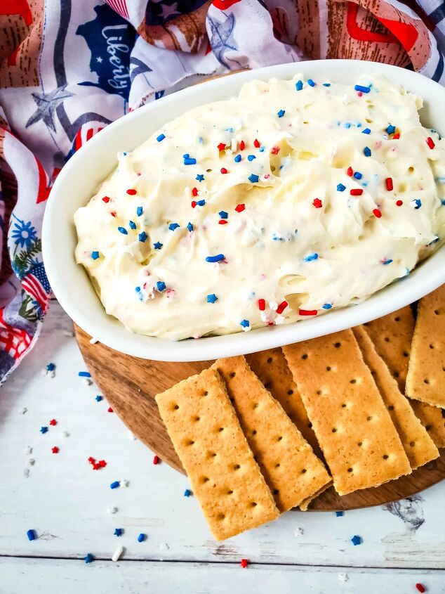 red white and blue cheesecake dip recipe, Cheesecake dip with red white and blue sprinkles and graham crackers for dipping
