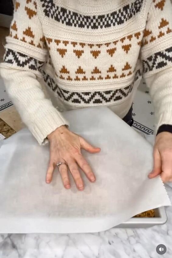 it s so easy how to make quick and luxurious salted caramel rice kris, using parchment paper to shape rice krispies squares and keep them from sticking