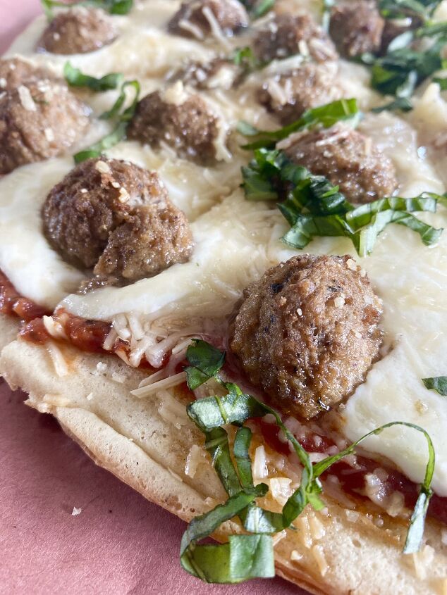 grilled meatball pizza, Close up shot of finished Grilled Meatball Pizza cut into slices