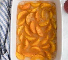 This scrumptious 4-ingredient dump cake combines sweet peaches with rich & buttery flavors