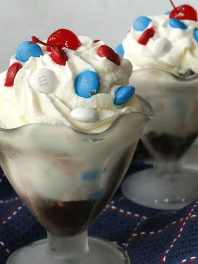 strawberry gelee with chardonnay, Red white and blue sundaes