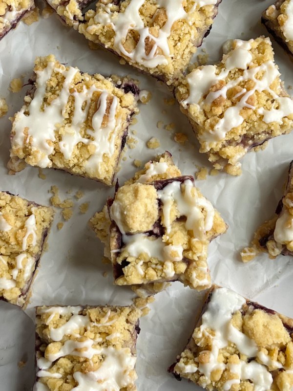 blueberry crumb bars, blueberry crumb bars
