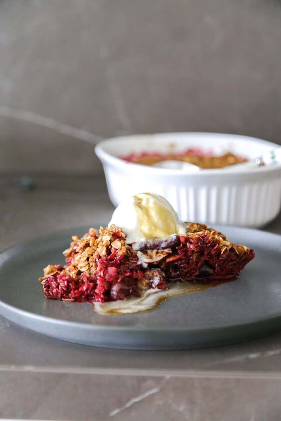 apple and berry crumble with healthy crumble topping, apple and berry cobbler with ice cream