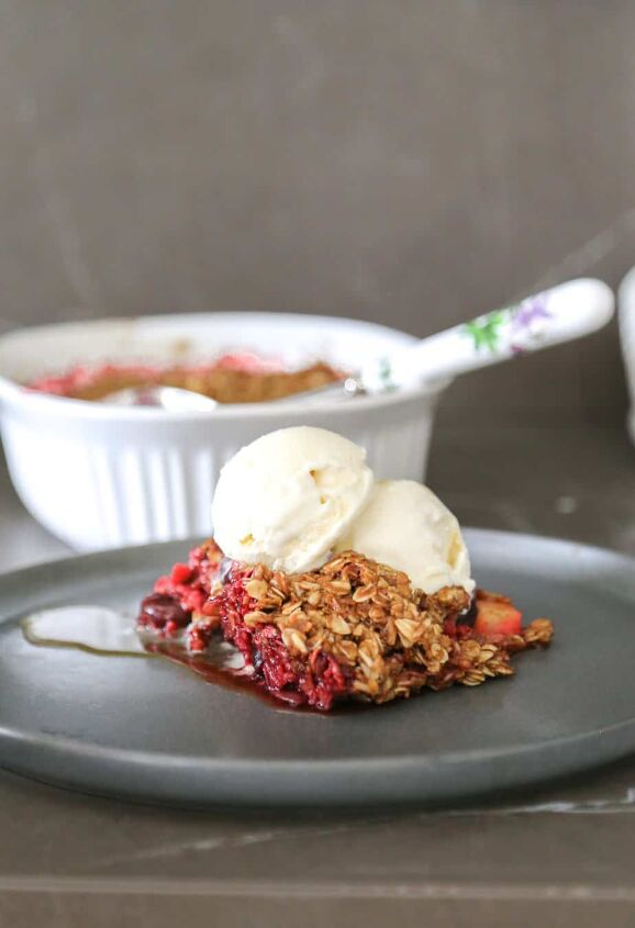 apple and berry crumble with healthy crumble topping, apple and berry cobbler with two scoops of ice cream
