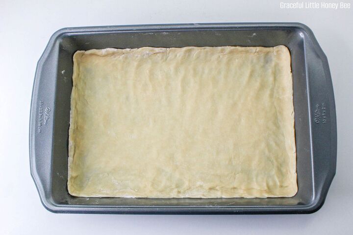 easy apple pie bars from scratch, Pie crust in a 9x13 pan
