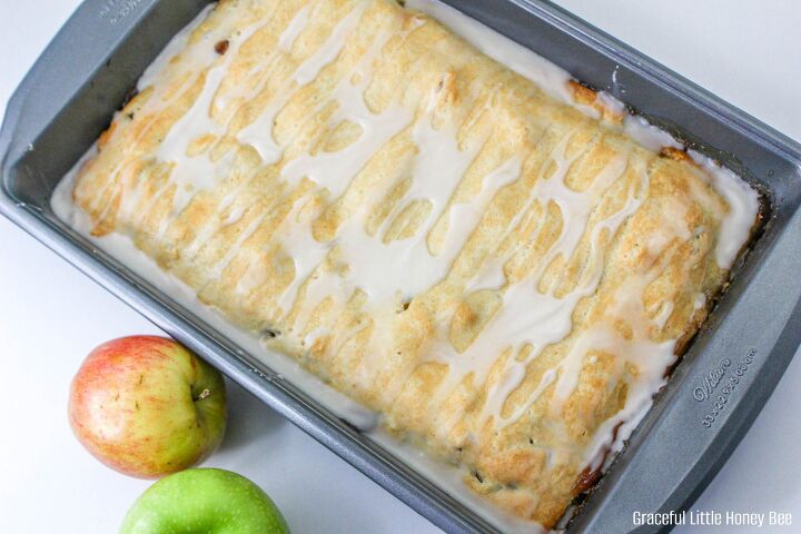 easy apple pie bars from scratch, Apple pie bars in a 9x13 pan