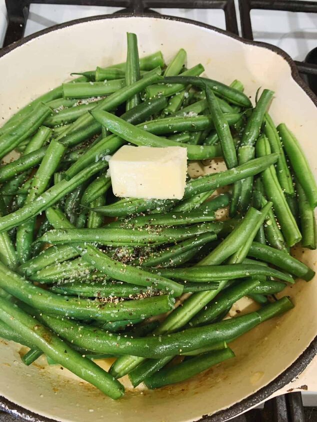 barbequed green beans with ham, Cook the beans until tender