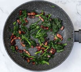 spinach bacon egg cups, cooked bacon and spinach in skillet