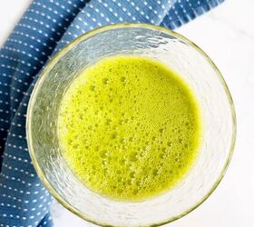 This recipe for green lemonade is delicious, refreshing and super easy to make!