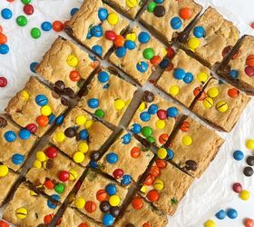 Chewy M&M Cookie Bars (Only 6 Ingredients)