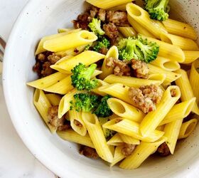 pasta with italian sausage and broccoli, Pasta with Italian Sausage and Broccoli in a white bowl