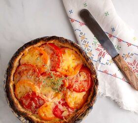 simple tomato tart, Vertical photo of of the finished Simple Tomato Tart